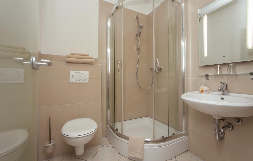 Pension Lok-Inn Walluf Oda fotoğraf